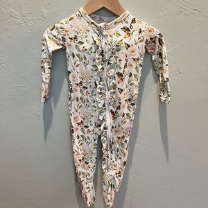 Posh Peanut 3-6mo Vintage Floral Ruffled Footie Sleeper